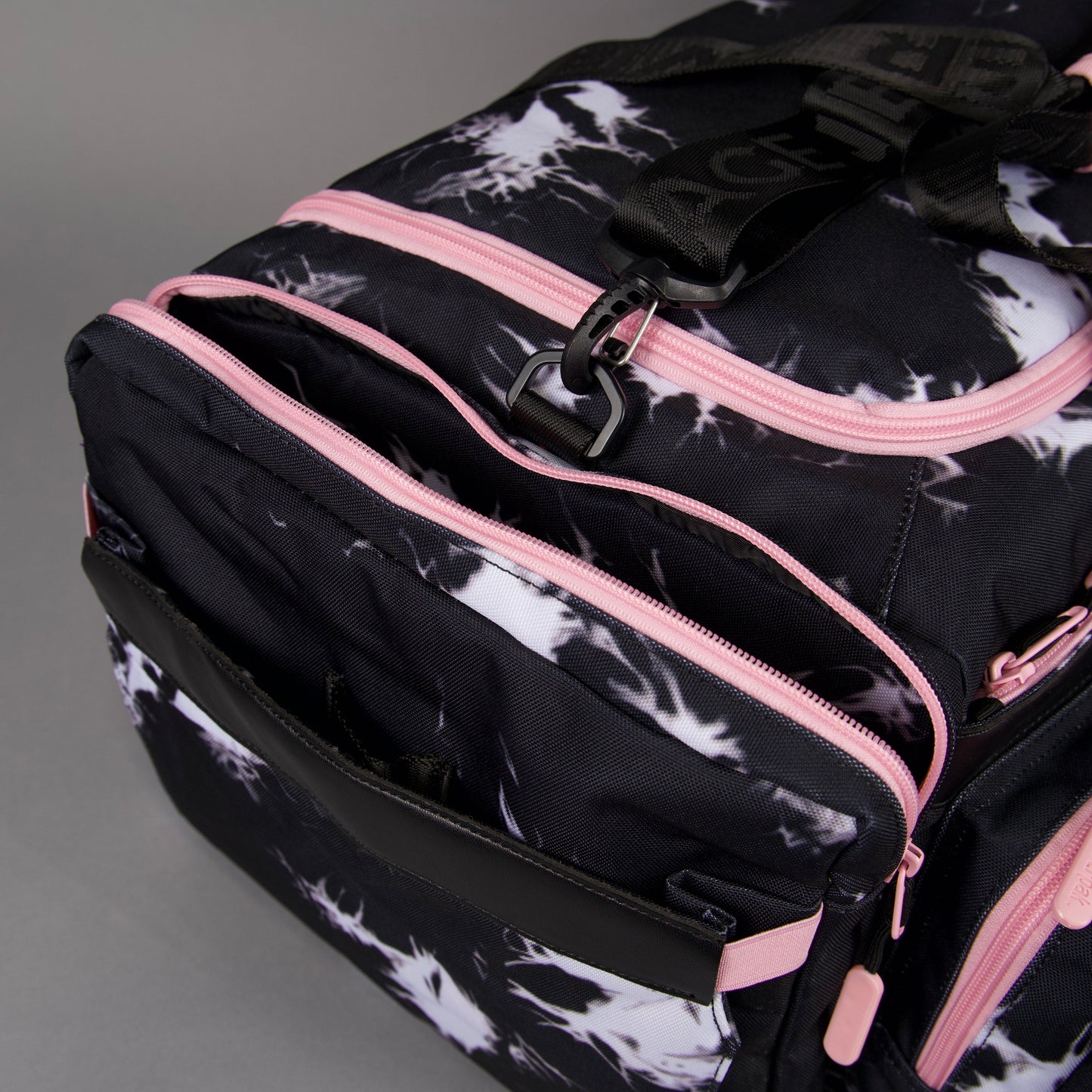 40L Ultimate Duffle Bag Black Lightning Knockout Pink