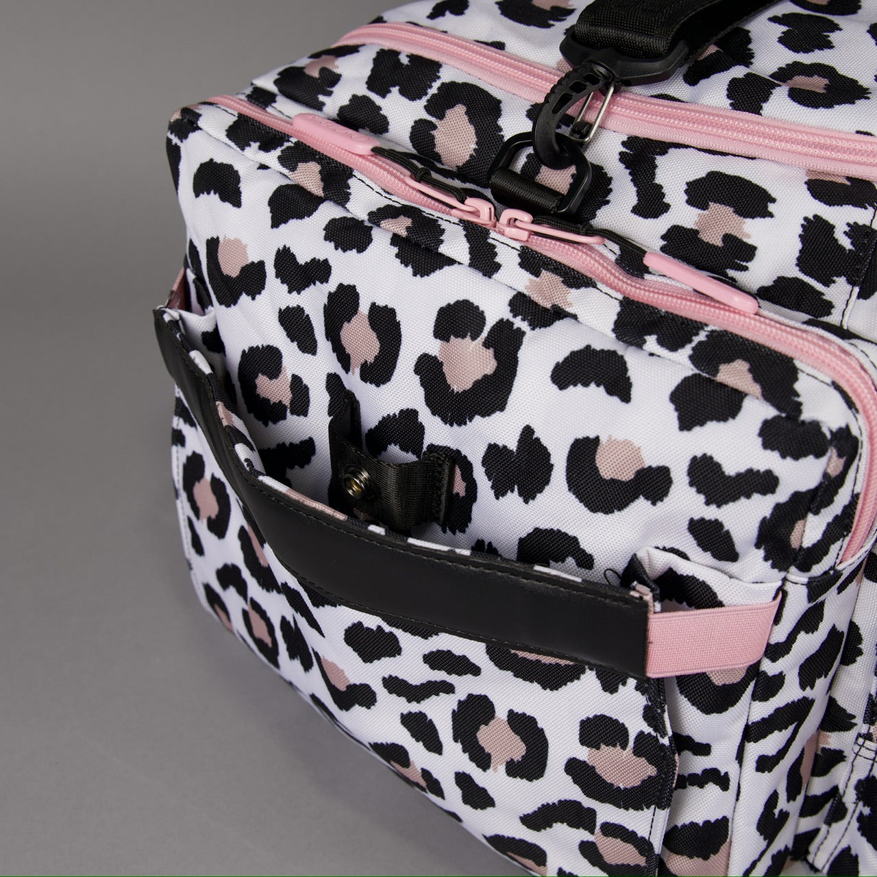 40L Ultimate Duffle Bag Leopard Pink Zip