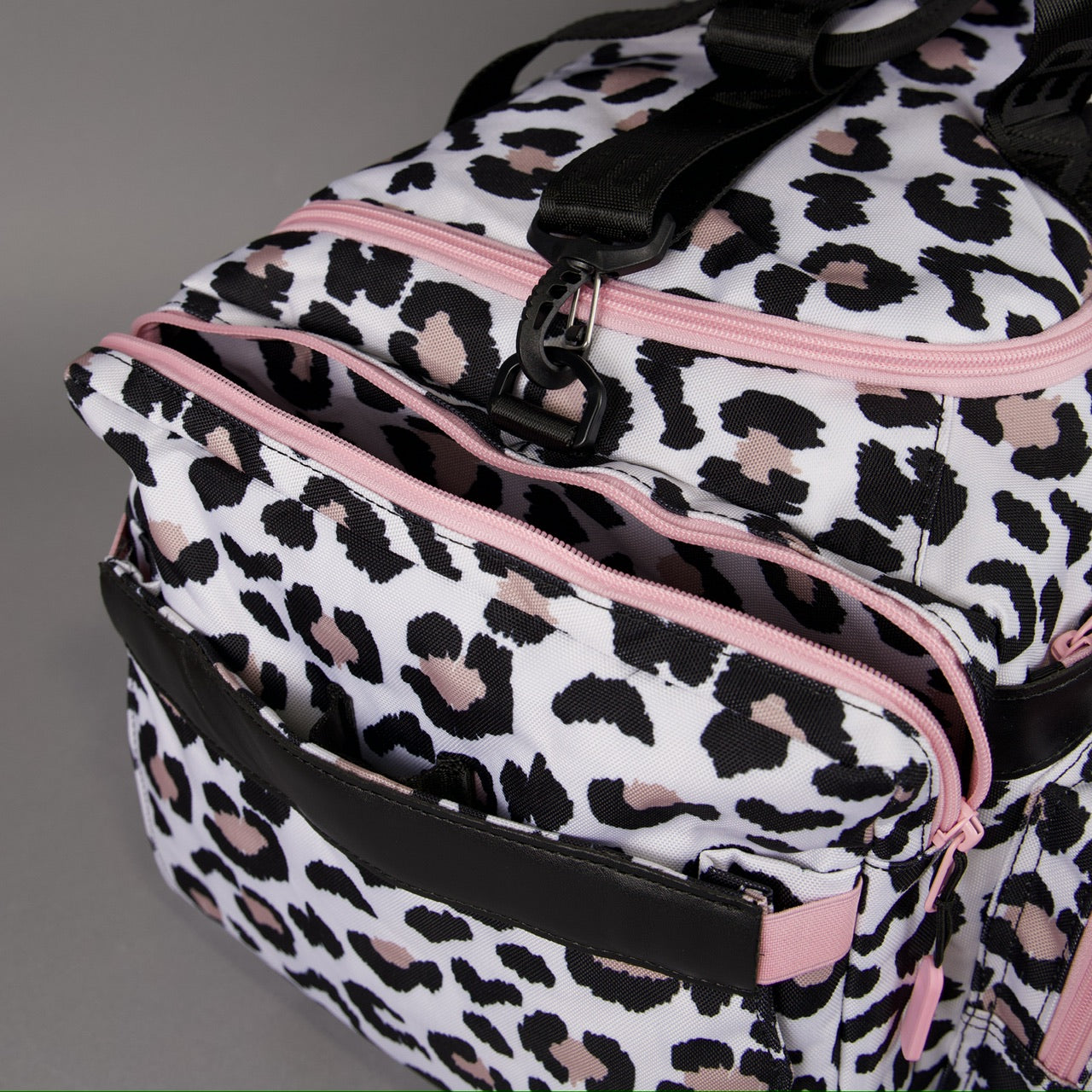 40L Ultimate Duffle Bag Leopard Pink Zip