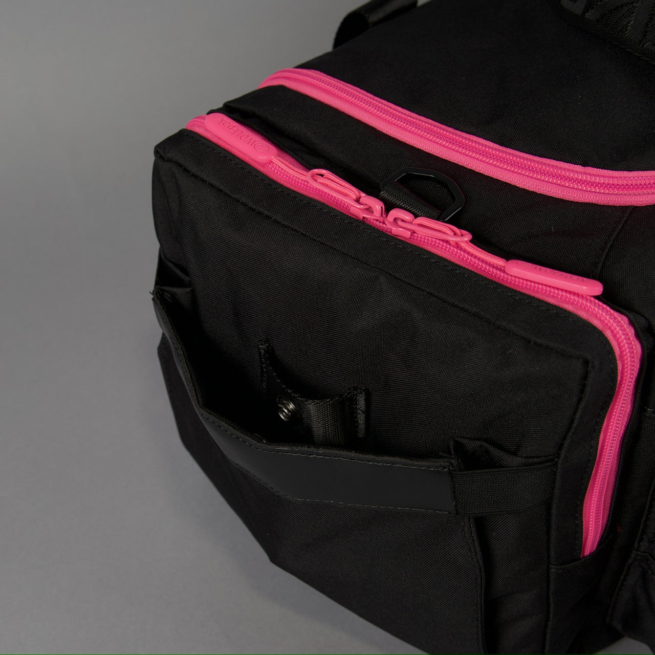 30L Perfect Duffle Bag Neon Pink