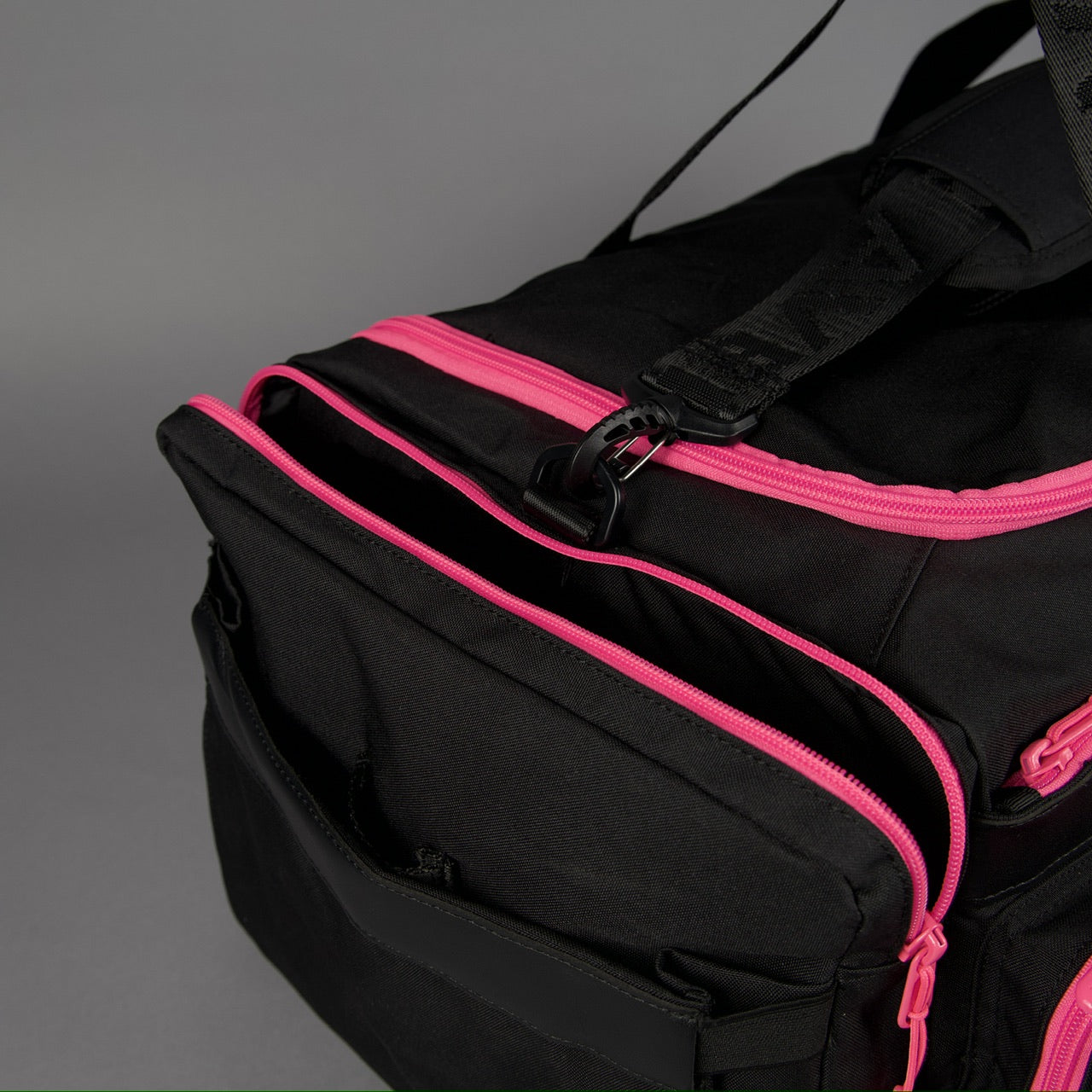 40L Ultimate Duffle Bag Black Neon Pink