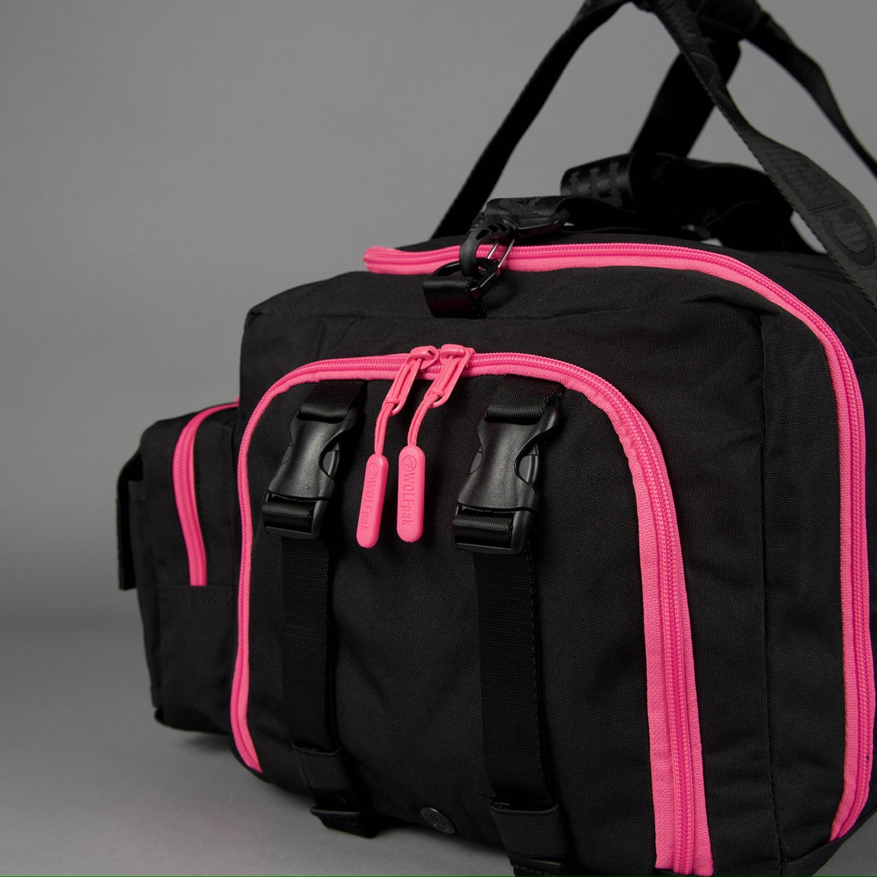 40L Ultimate Duffle Bag Black Neon Pink