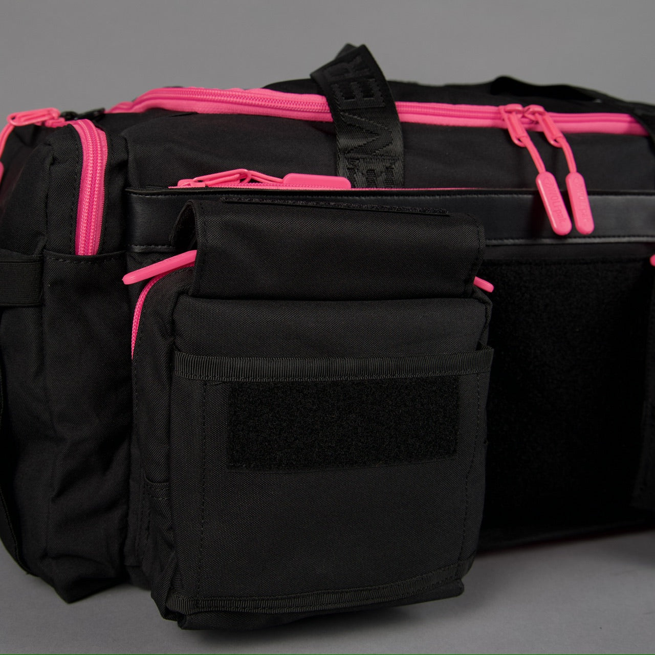 40L Ultimate Duffle Bag Black Neon Pink