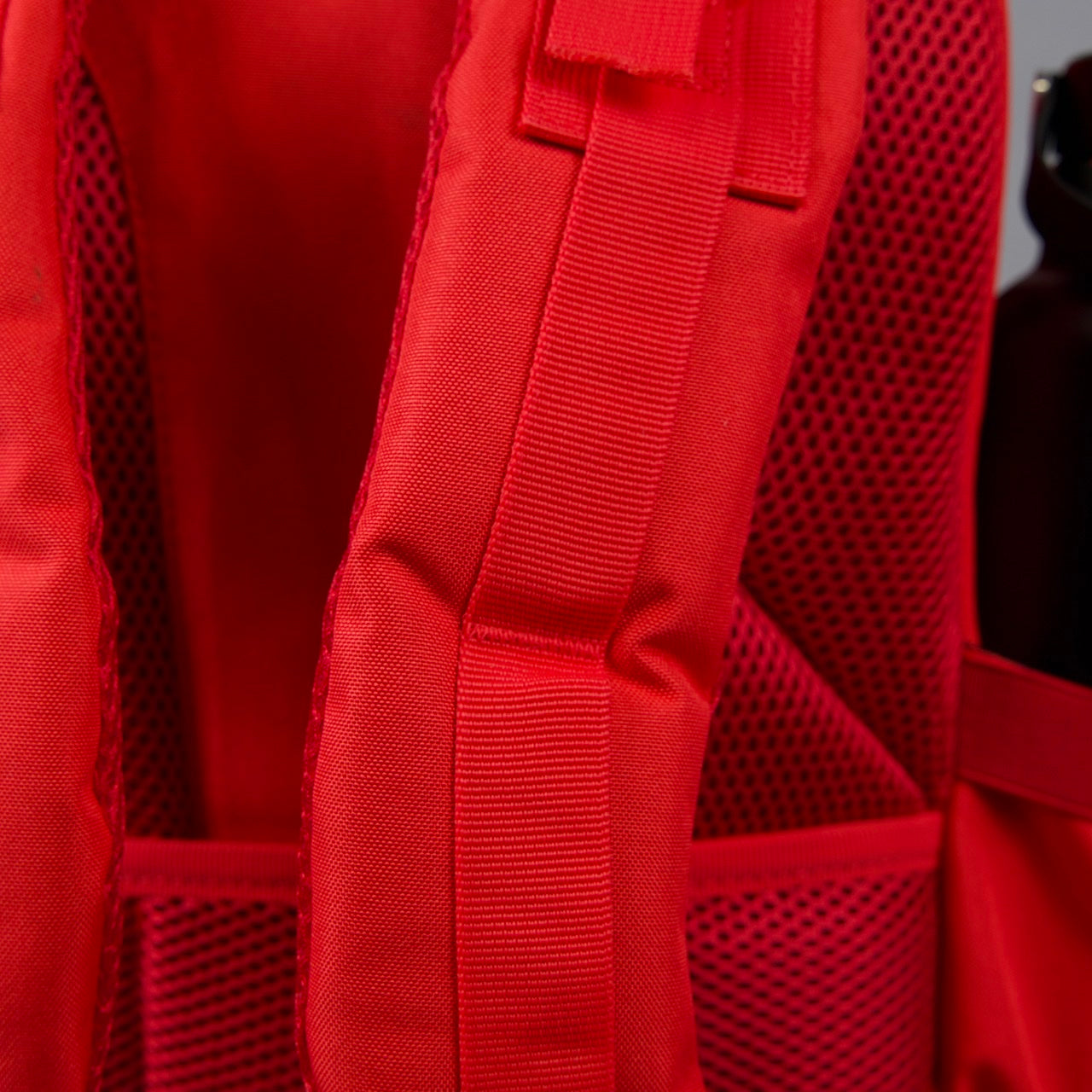 15L Backpack Elite Red