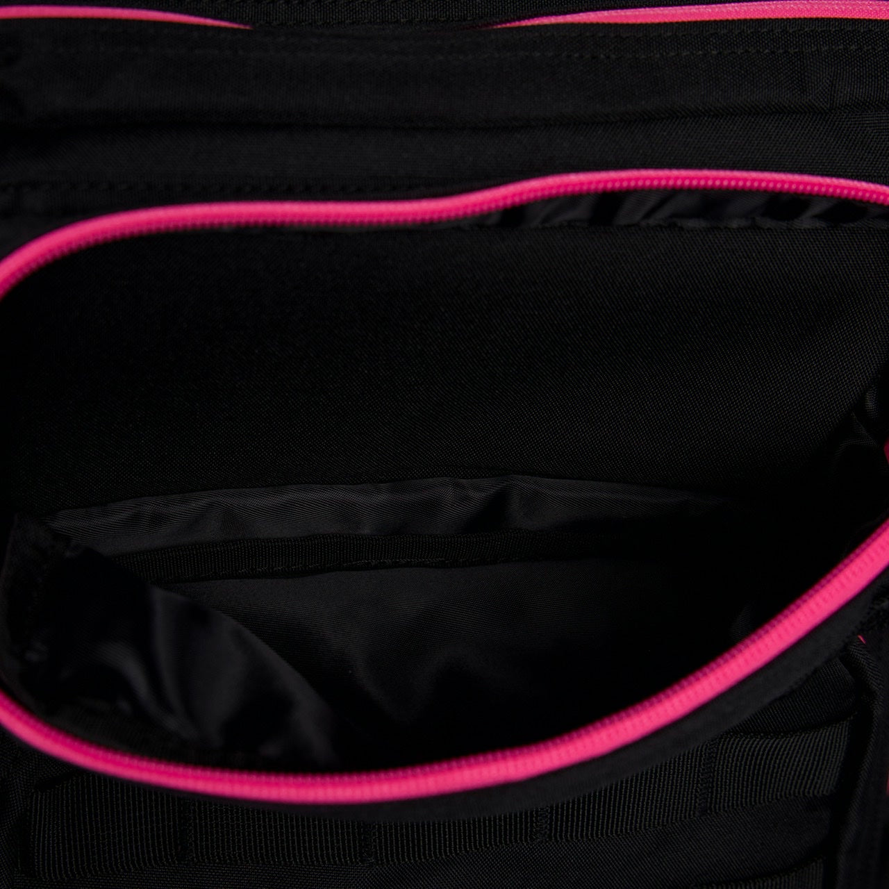 25L Backpack Black Neon Pink