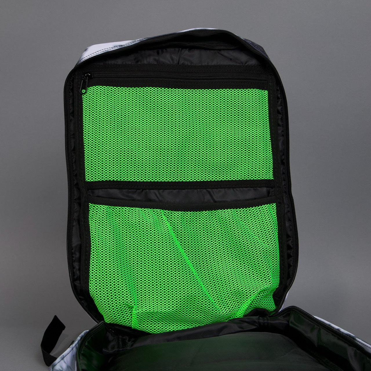 35L Backpack Timber Wolf Graffiti Green