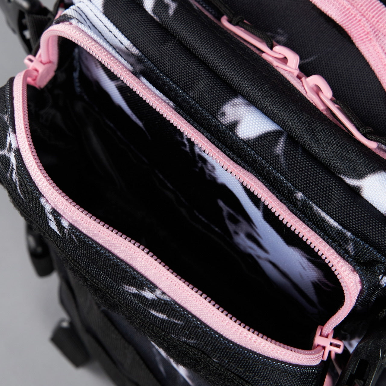 9L Backpack Mini Black Lightning Knockout Pink