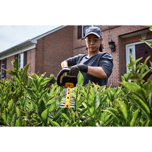 DeWalt DCHT870B 60V MAX* 26 in Brushless Cordless Hedge Trimmer (Tool Only)