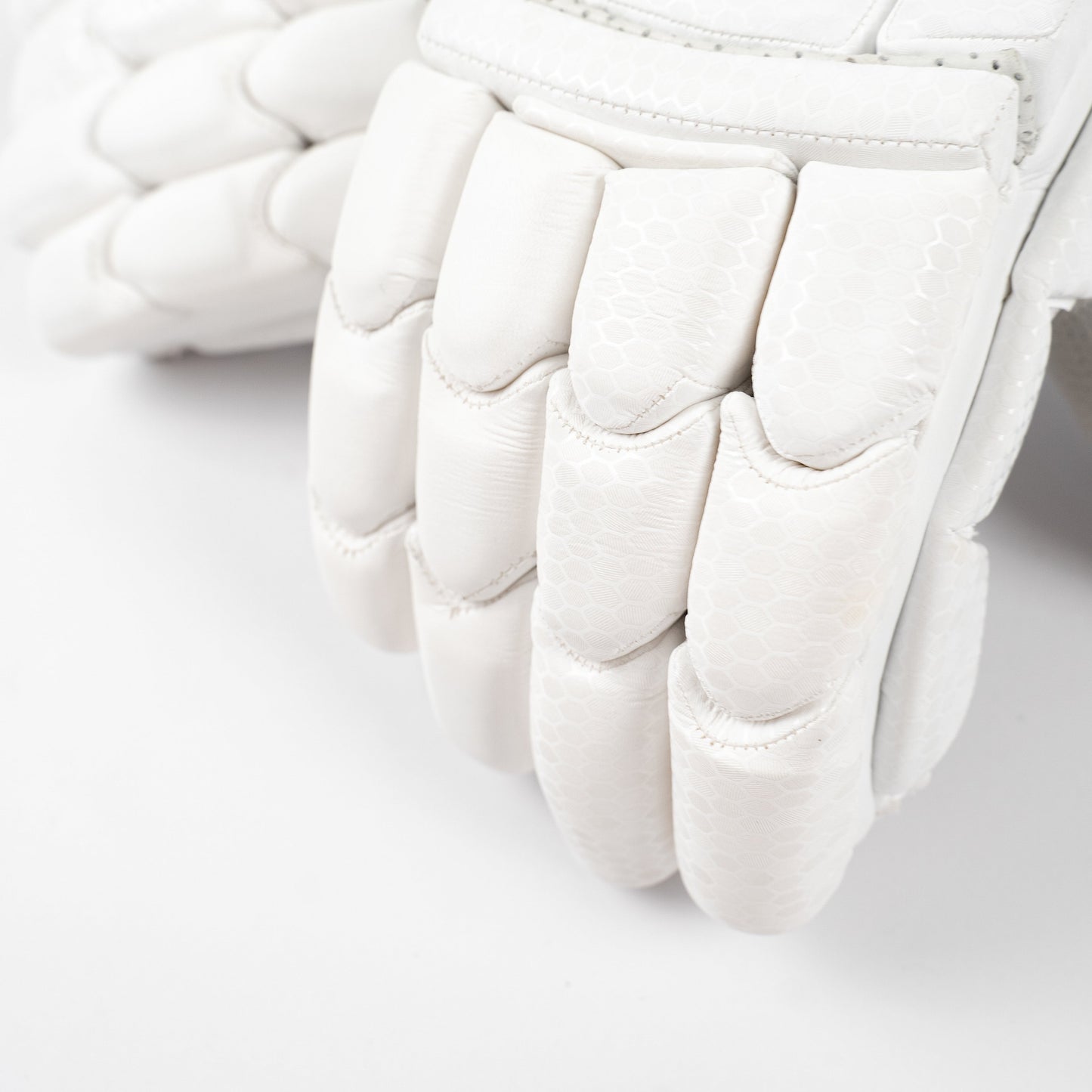 Buffalo batting gloves | Reserve