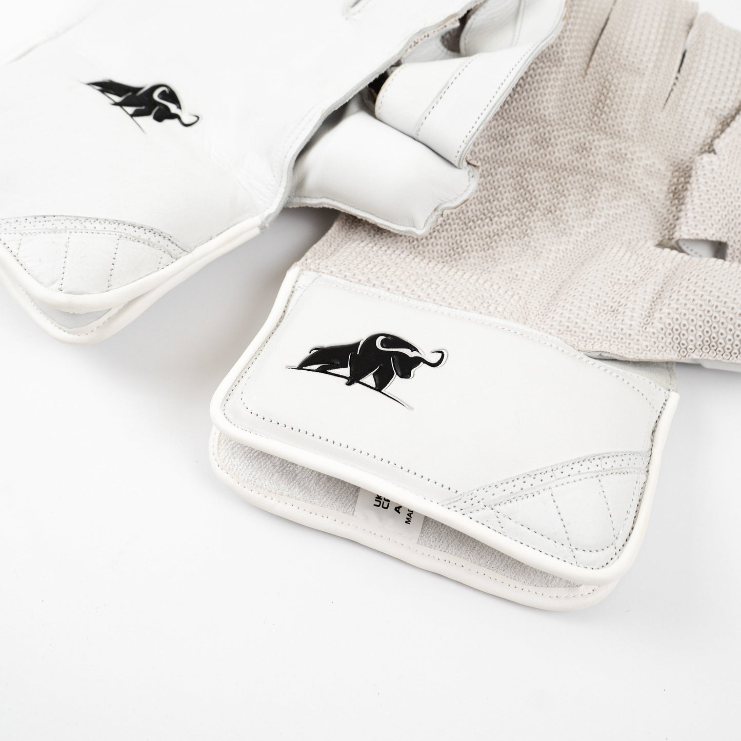 Buffalo WK gloves | 2024