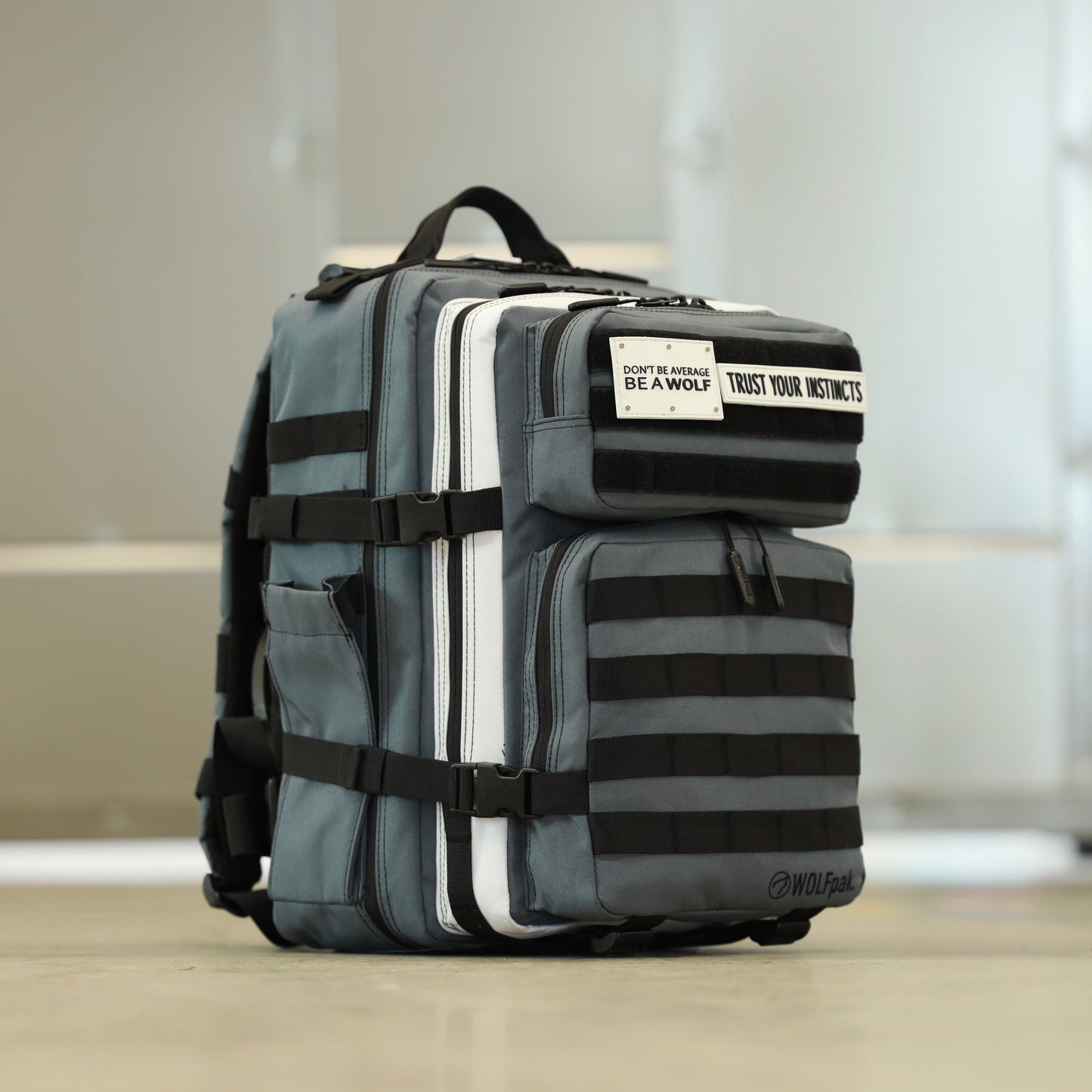 35L Backpack Achromatic